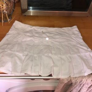 Lululemon Size 10 Pace Rival skirt